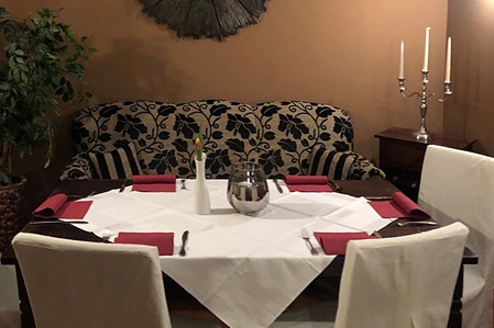 Ristorante La Luna Sofa-Ecke